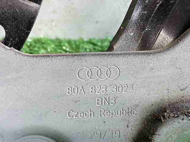 80A823302C VAG Петля капота правая купить в Николаев