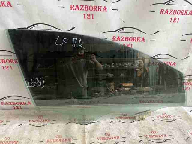 Стекло передней правой двери 82420C2000 HYUNDAI