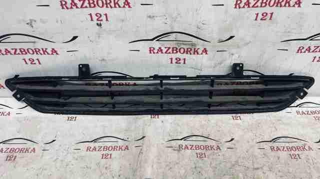 Решетка бампера переднего центральная 86561D4500 HYUNDAI