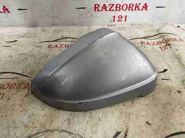 Накладка правого бокового зеркала 8W0857528A VAG
