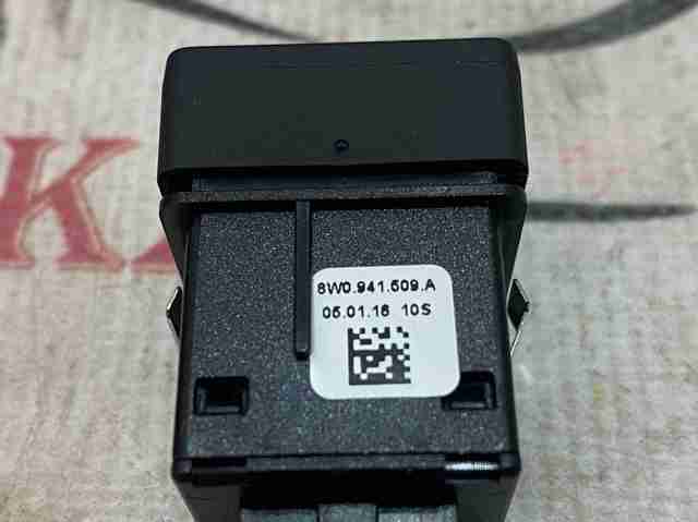 VAG 8W0941509A Кнопка аварийки в наличии Харьков