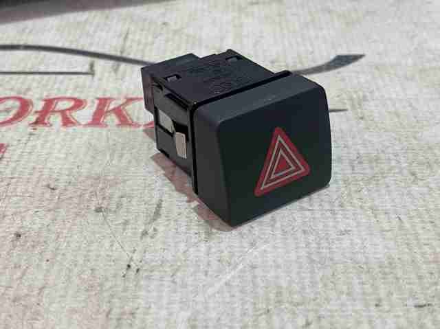 Кнопка аварийки 8W0941509A VAG