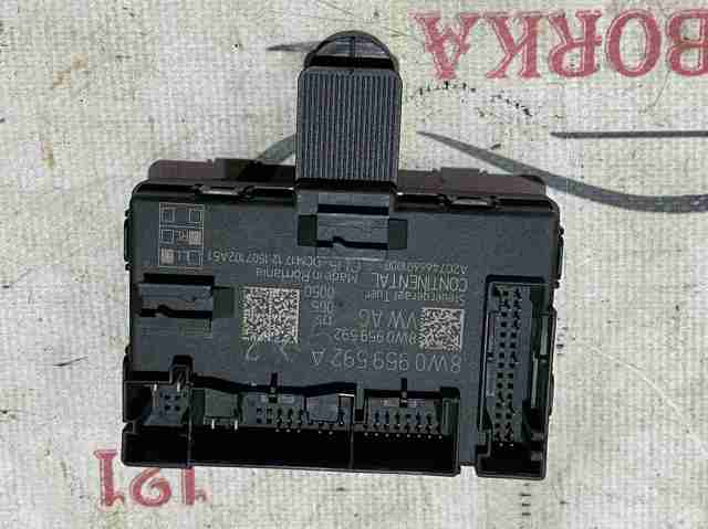 Блок комфорта передней двери 8W0959592A VAG