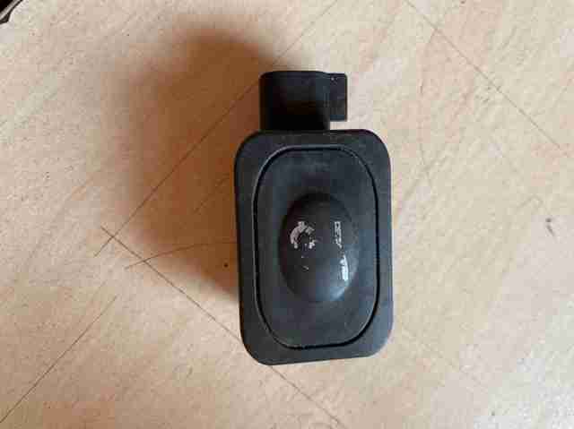Кнопка привода замка крышки багажника (двери 3/5-й (ляды) BB5T14K147BA FORD