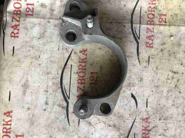 Подушка мотора правая BB5Z6038F FORD