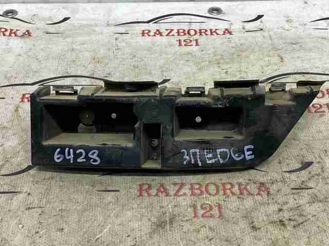 Правый кронштейн заднего бампера KT4Z17D942A FORD