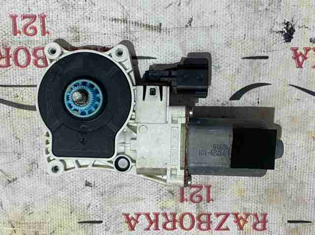 T4A16779 Механизм стеклоподъемника двери задней правой купить Чернигов