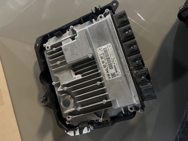Модуль управления двигателем 06M907309G VAG