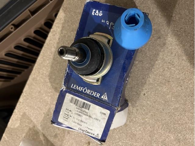 LEMFORDER 1053601 Нижняя шаровая опора в наличии Полтава