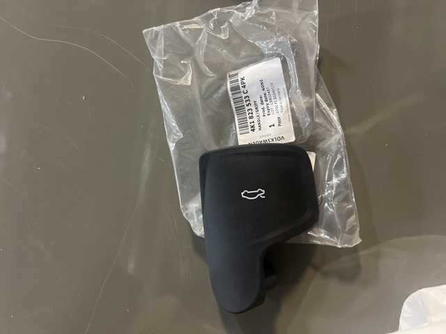 VAG 4K1823533C4PK Ручка открывания капота в наличии Украина