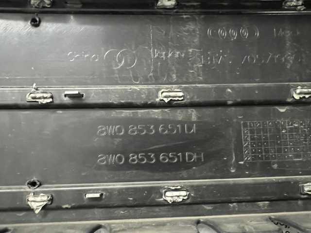 8W0853651DH Решетка радиатора купить Украина