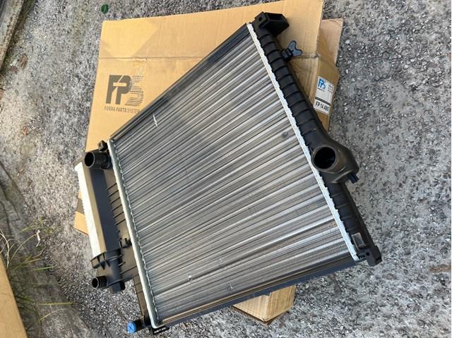 Радиатор охлаждения двигателя Fp14a867