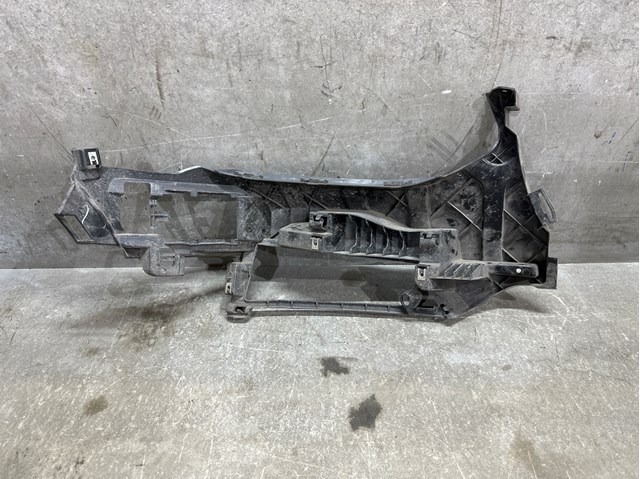 51117399977 Кронштейн крепления противотуманной фары левой купить Львов