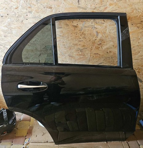 Дверь задняя в сборе A1677308211 MERCEDES