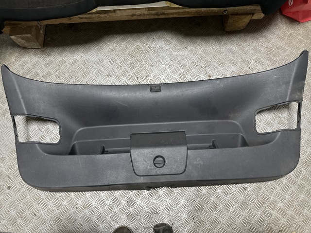 Облицовка ляды 5GM867605A VAG