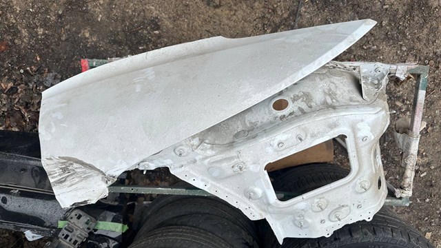 Крыло заднее левое 9J1809087Y VAG