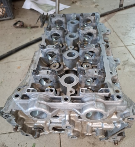 Головка цилиндров 11040EE000 NISSAN