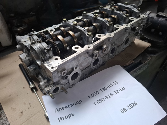 Головка блока цилиндров Toyota Avensis Verso