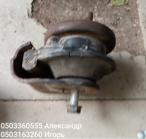 Подушка двигателя левая/правая 1161065J11 SUZUKI