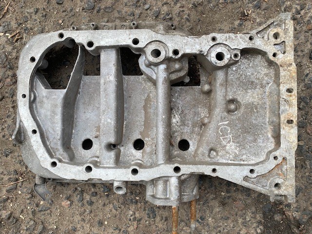 TOYOTA 1210127011 Поддон двигателя в наличии Черновцы