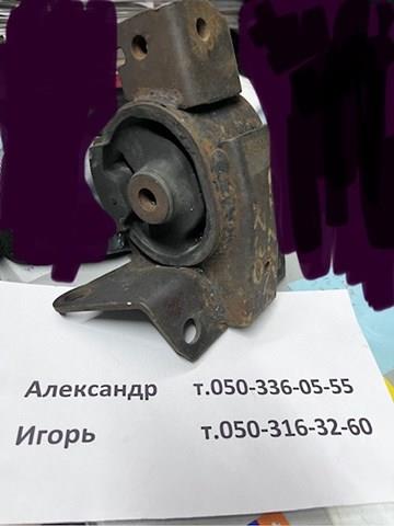 Гидроопора двигателя левая 1237222020 TOYOTA