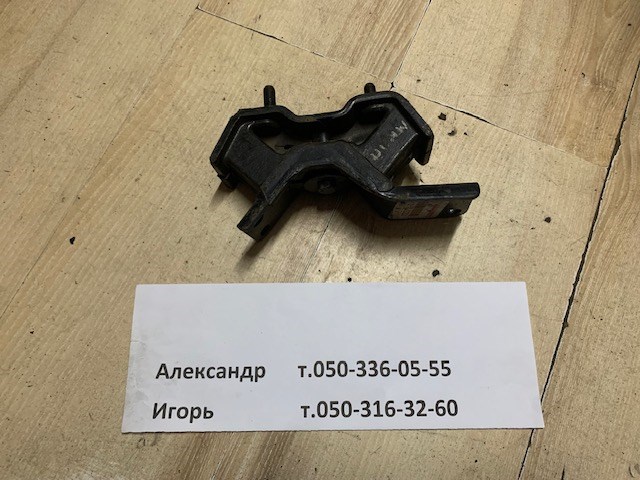 TOYOTA 1237274370 Подушка (опора) двигателя левая в наличии Львов