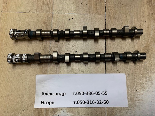 Впускной распредвал двигателя 130015M306 NISSAN