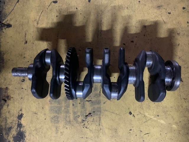 Коленвал двигателя 1340128010 TOYOTA