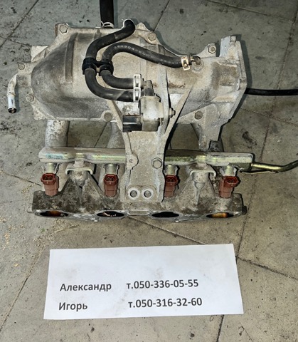 Распределитель топлива (рампа) 17520AU305 NISSAN