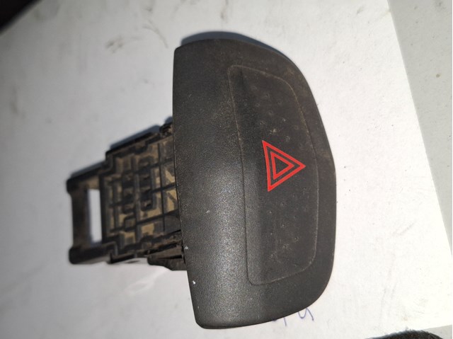 Кнопка аварийной сигнализации 25290AU000 NISSAN