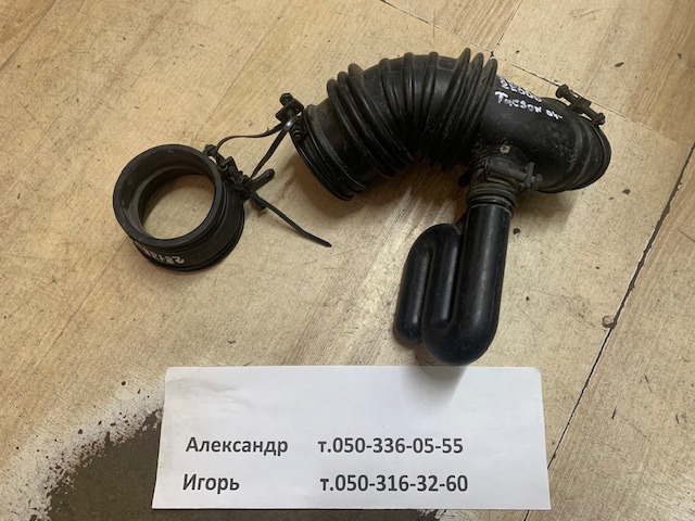 Патрубок воздушный, выход воздушного фильтра 281392E000 HYUNDAI