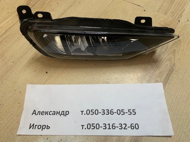 31434667 VOLVO Фара противотуманная правая купить в Ужгород