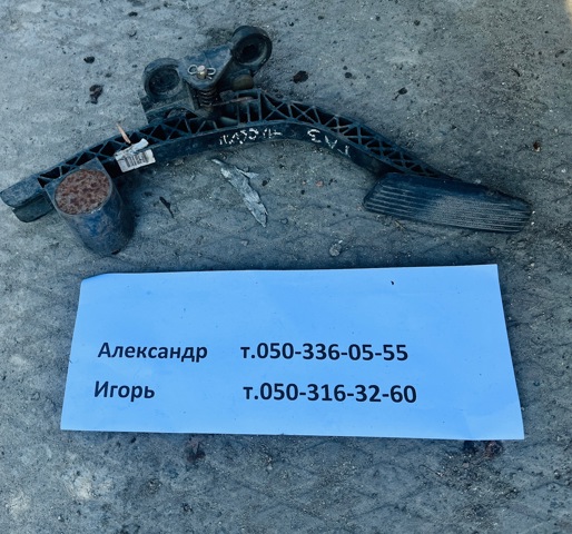 HYUNDAI 327002E200 Педаль газа (акселератора) в наличии Павлоград