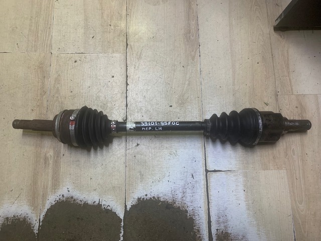 Привод передний левый 3910195F0C NISSAN
