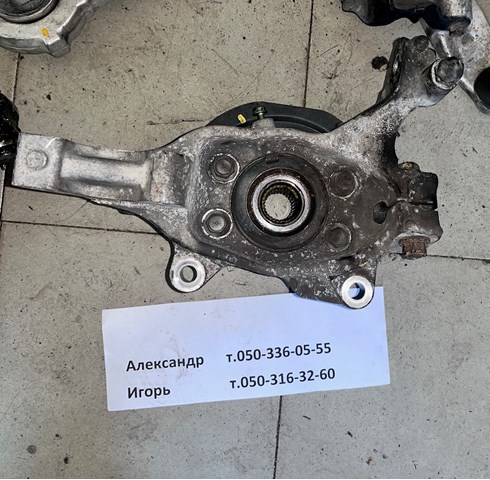 Кулак поворотный передний правый 40014JA00A NISSAN