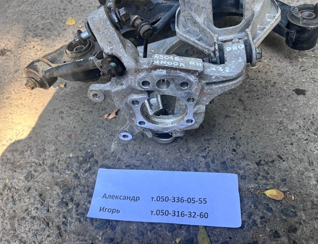 Цапфа поворотного кулака 43018JN00A NISSAN