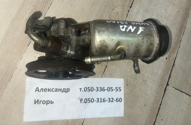 Насос гидроусилителя руля (ГУР) 4431052160 TOYOTA