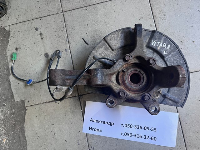 Кулак поворотный передний левый 4515165J00 SUZUKI