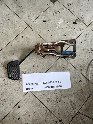 Педаль тормоза 4711060130 TOYOTA