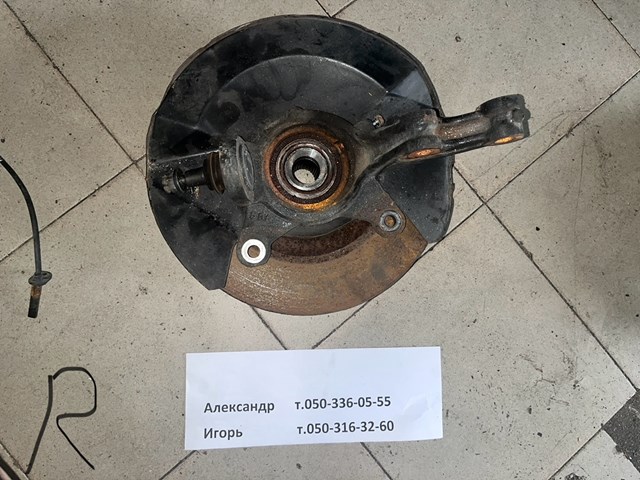 Цапфа - поворотный кулак передний, правый 51210S9A982 HONDA
