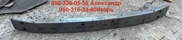 Усилитель переднего бампера  5202113020 TOYOTA