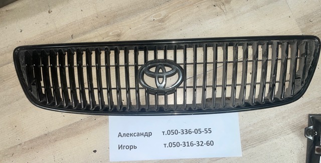 Решетка радиатора 5311130760 TOYOTA