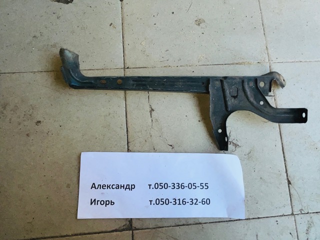 Стояк-крюк замка капота 5320805020 TOYOTA