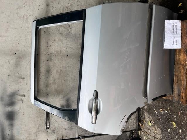 Задняя правая дверь 5730A062 MITSUBISHI
