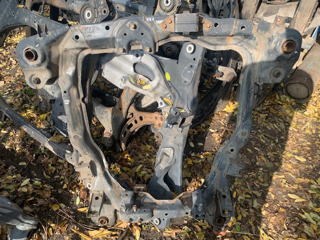 Крабобалка передней подвески 624052E010 HYUNDAI