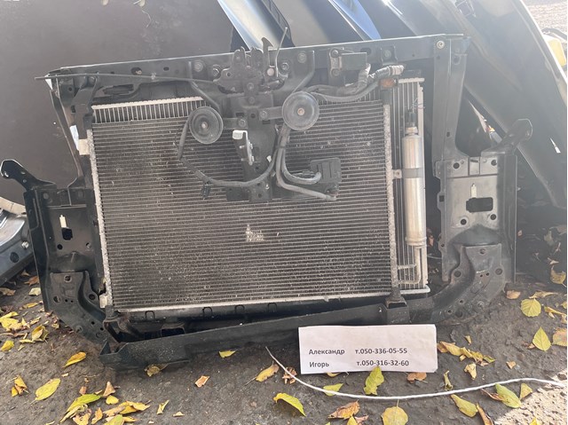 Суппорт радиатора верхний 62511JG00A NISSAN