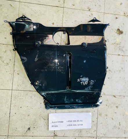 Карман воздухозаборника капота, правый 65850EQ000 NISSAN