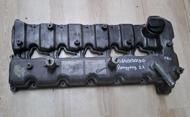 Крышка клапанная 6640100130 SSANG YONG