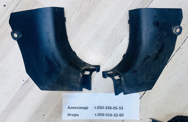 Обшивка стойки кузова внутренняя, передняя правая 66900JH10A NISSAN