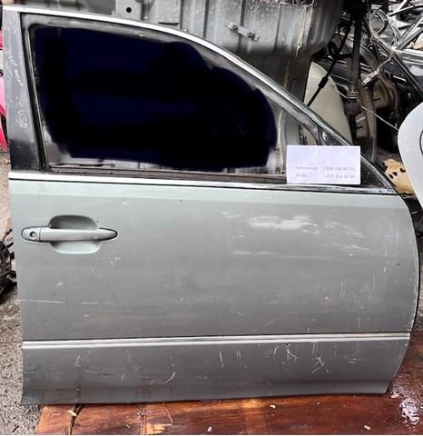 Пассажирская передняя дверь 6700150040 TOYOTA
